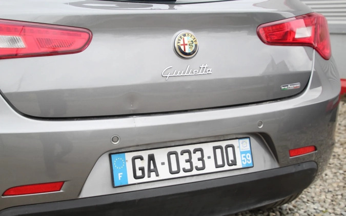 Alfa Romeo Giulietta cena 28900 przebieg: 143961, rok produkcji 2016 z Biała małe 379